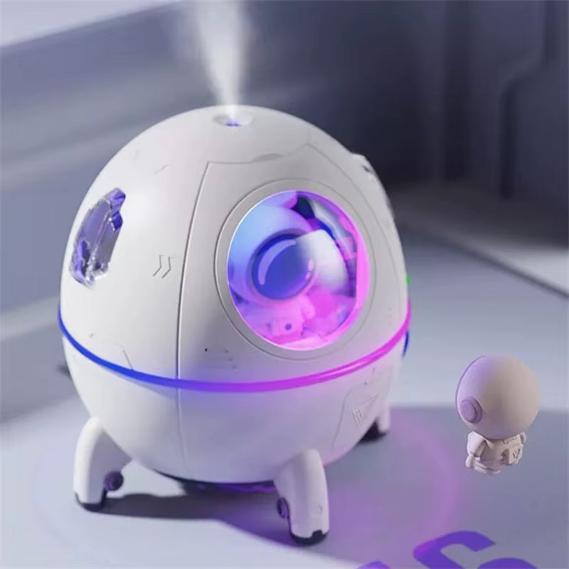 Portable Humidifier Desktop USB Astronaut Space Air Humidifier Diffuser 220ML with Colorful Led Light Christmas Gift